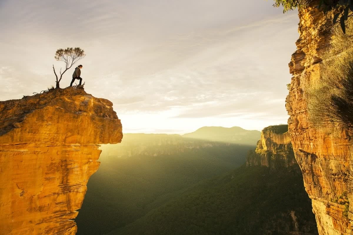 Baltzer Lookout & Hanging Rock // Blackheath (NSW) Daniel Mulder. lookout, person, tree, horizon, sunrise, clouds, gap