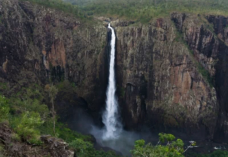 Better Than Body Pump // Wallaman Falls (QLD), Scott Pass, single drop, waterfall, cliffs, valley, trees