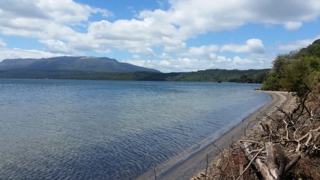 Tarawera Trail // North Island (NZ) Tarawera Trail brooke nolan new zealand nz lake mountain