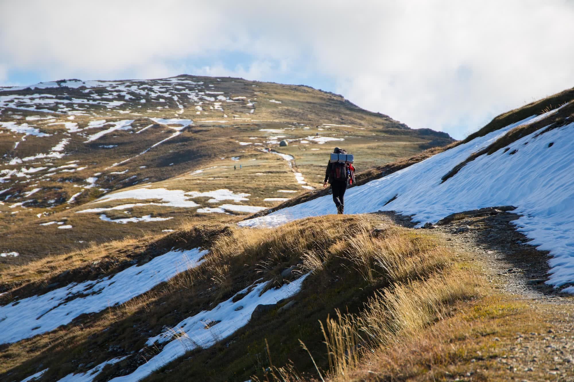 Overnighting On The Main Range // Kosciuszko National Park (NSW), Rachel Dimond, Main Range Kosciuszko, snow winter, mountain, hike, woman, snowy mountains, pack