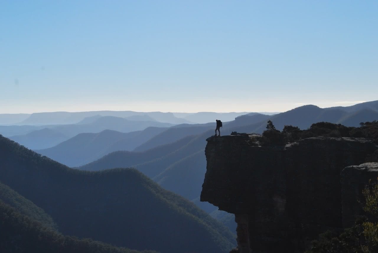 Luke Simpson, Kanangra Walls, NSW, Kanangraa-Boyd National Park, lookout, cliff, silhouette