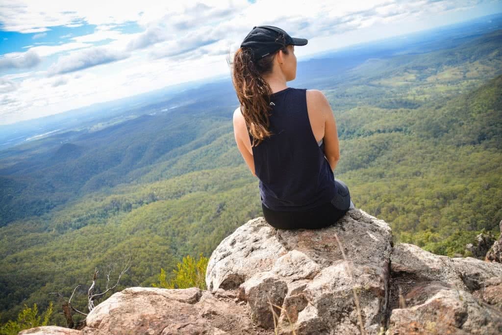 Lisa Owen_Best Intermediate Hikes Near Brisbane_Flinders Peak, woman, sitting, vista, horizon, view, mountain