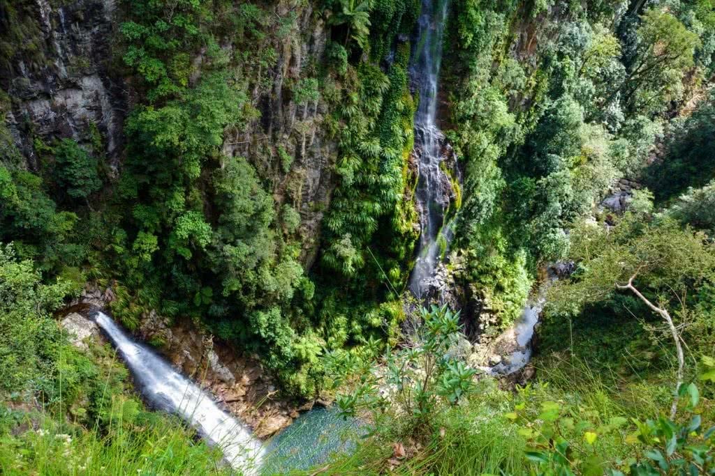 Lisa Owen_Best Intermediate Hikes Near Brisbane_CoomeraCircuit, waterfall, waterhole, swimming hole, cliffs