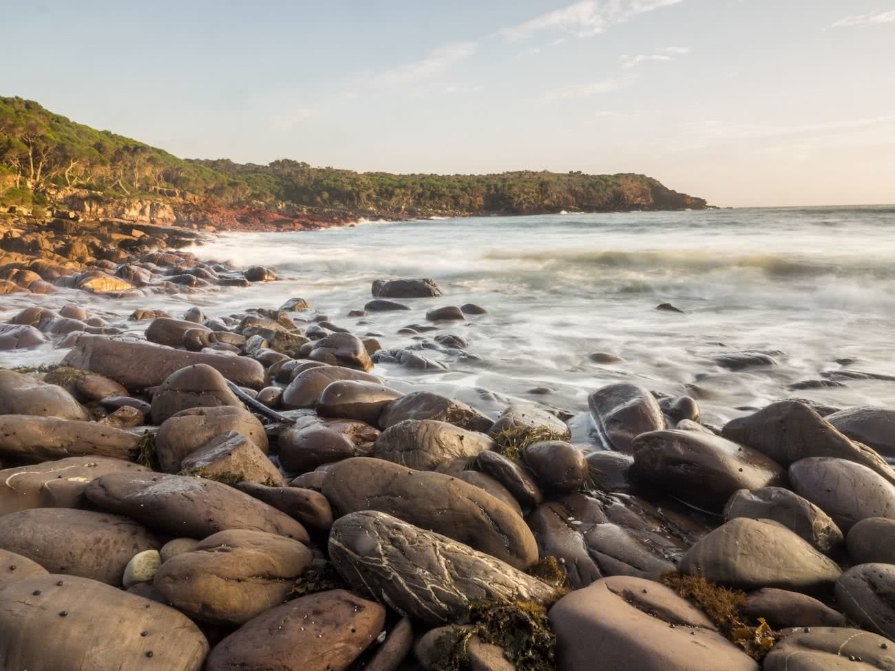 James stuart, the life outdoors, Light to Light walk, Ben Boyd National Park, coastal hike, rocks, ocean