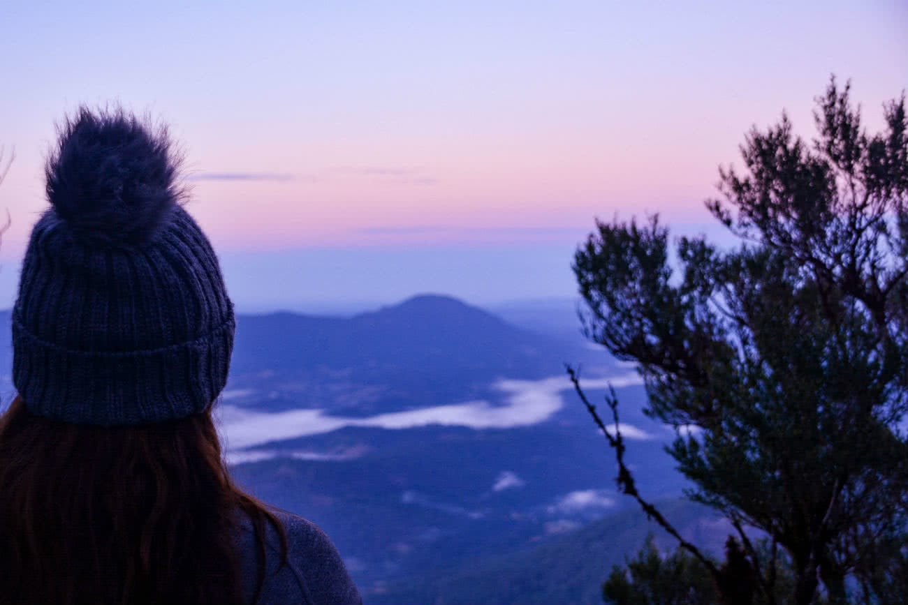 Why I wake up at 2am Lisa Owen SunrisefromMtWarning, mountains, snow, purple, pink, fir trees, bobble hat, sunrise, hero