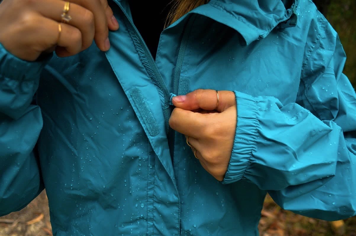 natalie hardbattle, outrak packaway rain jacket, gear review, rays outdoors