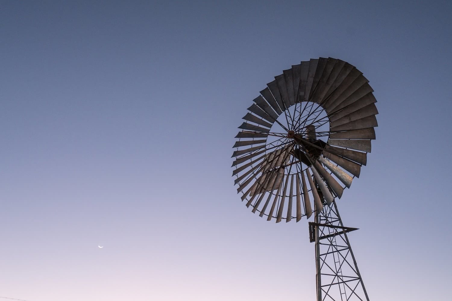 windmill, rob mulally, outback way, longest shortcut, outback, red centre