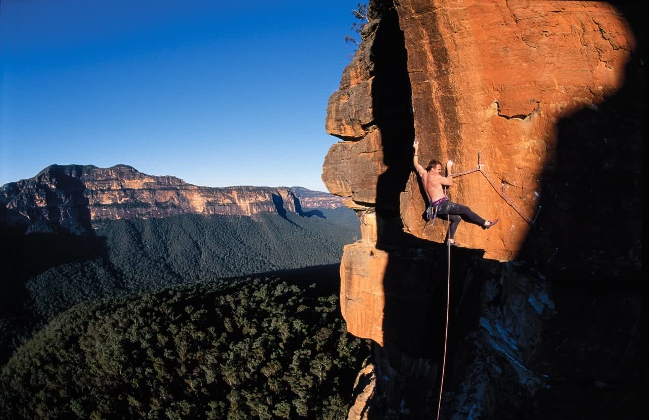 Simon Carter, free climbing, mike law, new route, hall of heroes, blue mountains, nsw