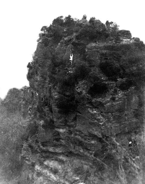 Queensland climber Muriel Patten becomes the first women to climb the First Sister, Katoomba, 1934. Bert Salmon is above her as both solo the climb , climbing history australia