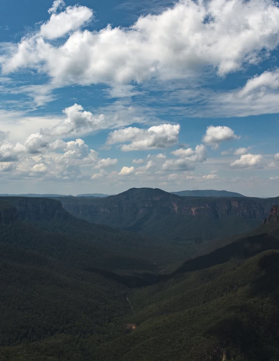 Escape From The Urban // Blackheath To Acacia Flat (NSW), Matt n Kat Pearce, Grose Valley, Blue Mountains, clouds, distance