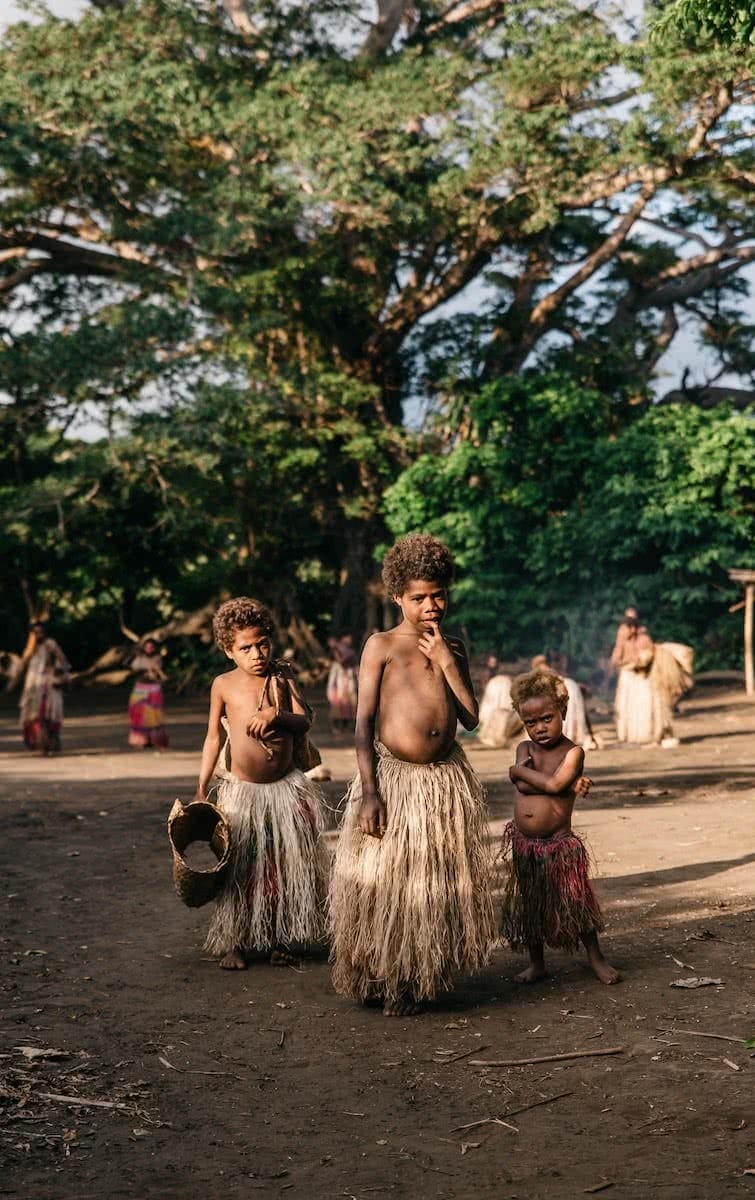 henry brydon, adventuring in paradise, vanuatu, island, pacific, tropical, adventures