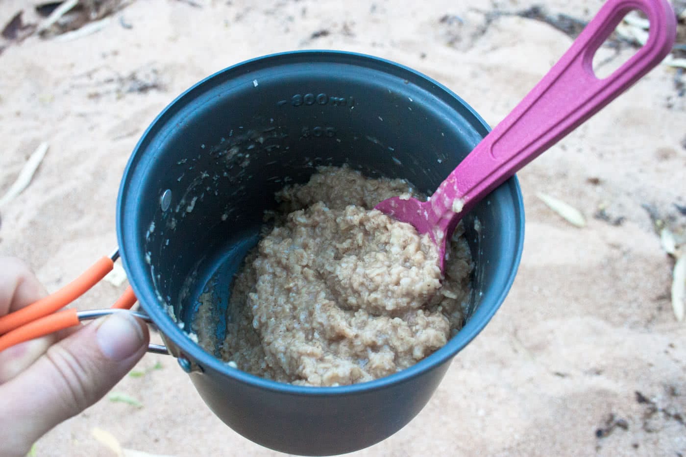 Plastic Free Hiking, Caitlin Weatherstone, oats, mug, trail food, hiking, spoon
