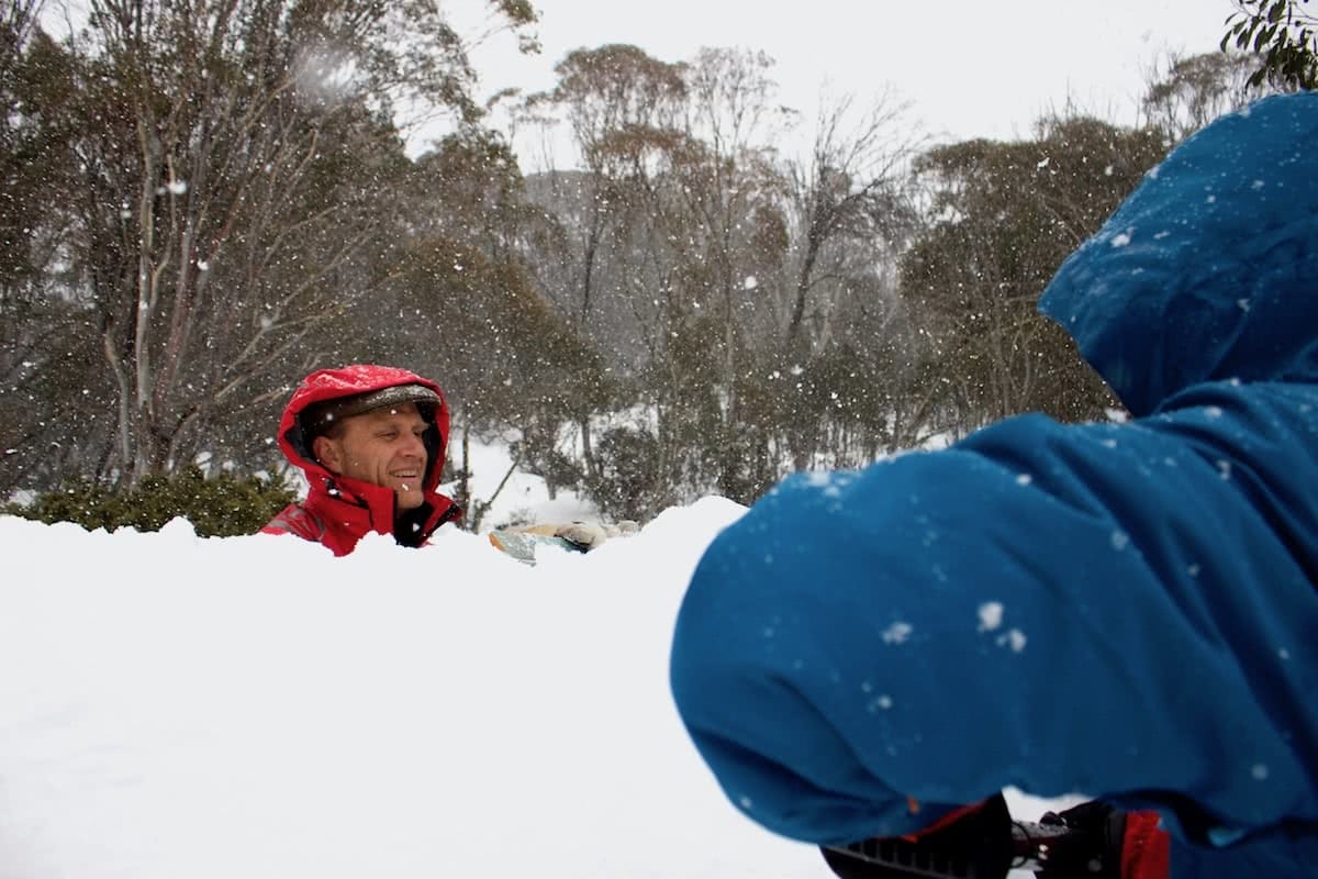 tim ashelford, igloo, how to build an igloo, ice, snow,