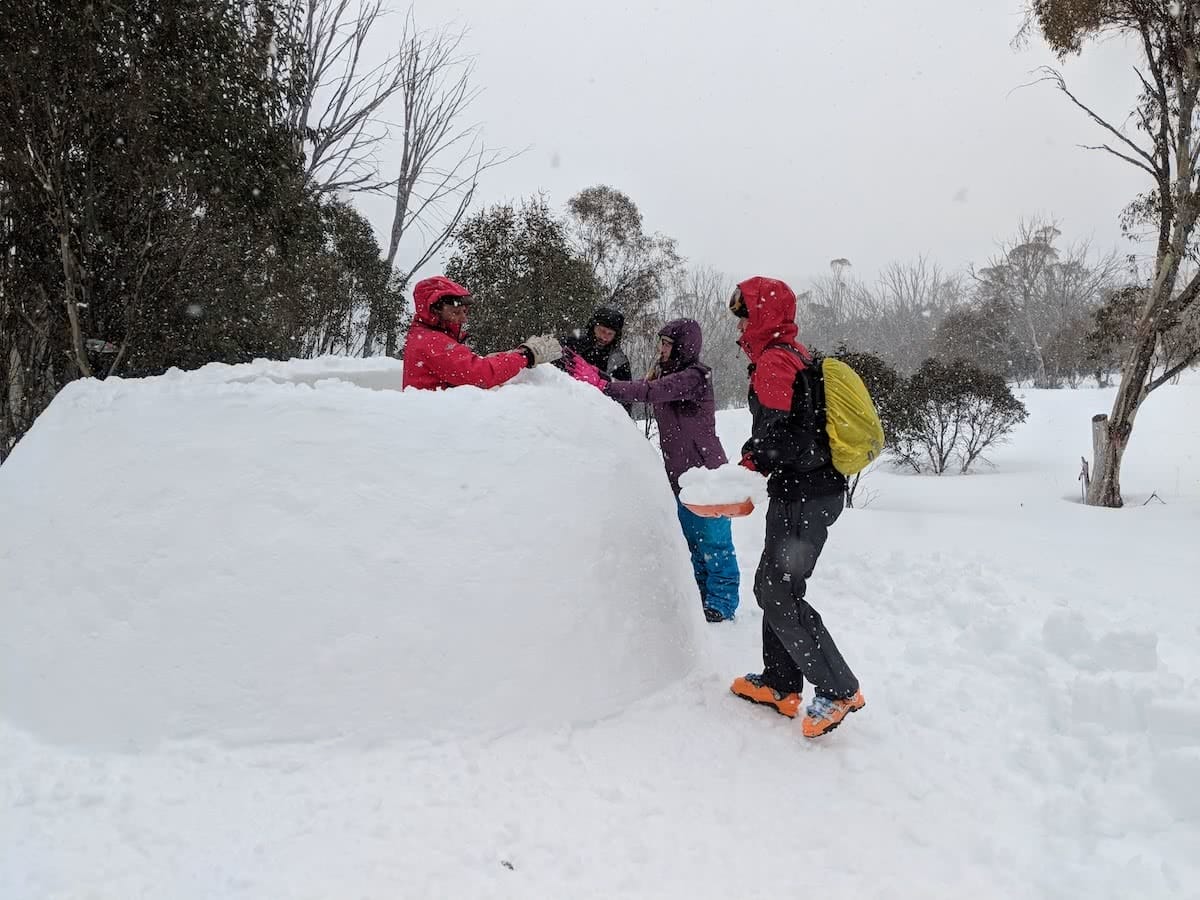 aidan howes, igloo, how to build an igloo, ice, snow, entrance