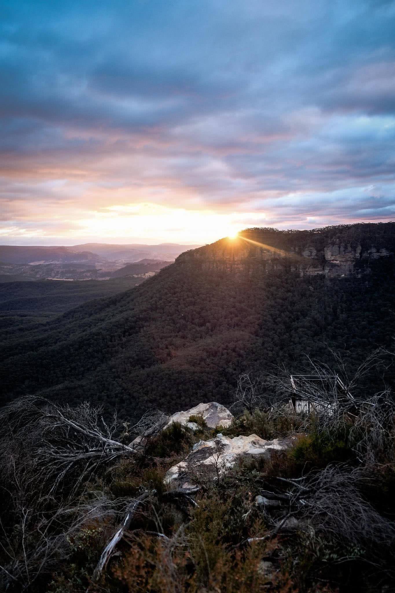 Brooke Nolan // Explorer Of The Month - September '18, Blue Mountains, Brooke Nolan, sunrise, clouds, snow, horizon