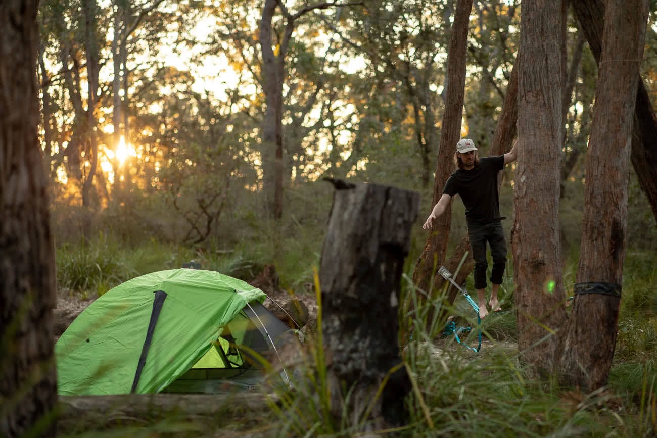Slacklining, Stargazing & Secluded Camping // Meroo Head (NSW) Mattie Gould photos by Jon Harris slackline campsite tent forest