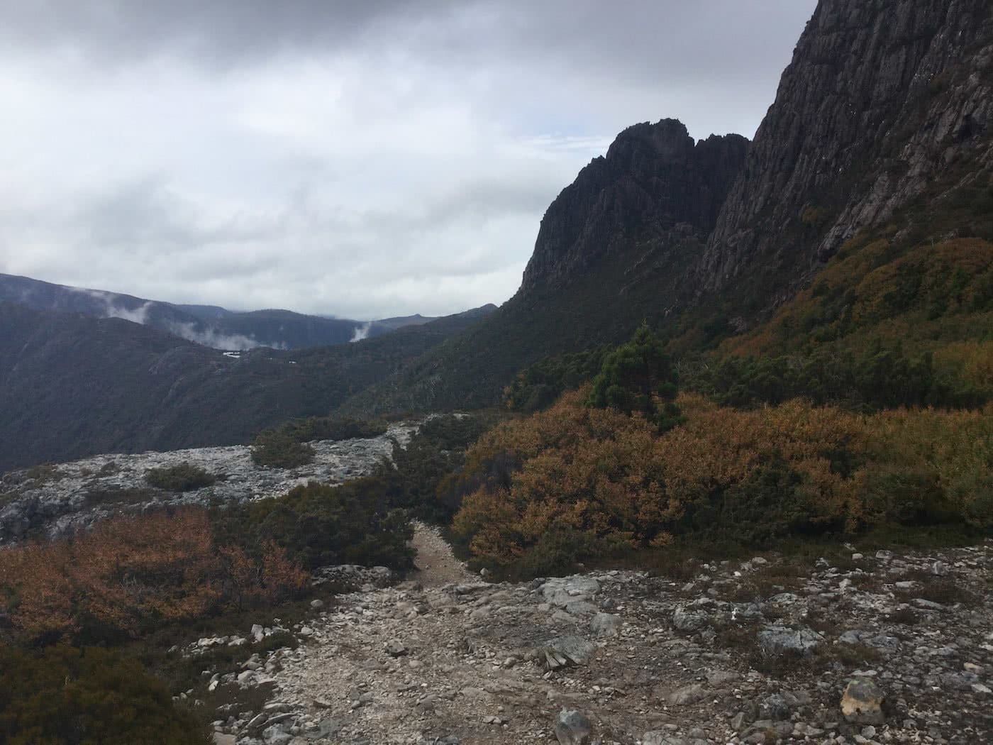 The Changing Of The Seasons // Cradle Mountain (TAS) Riley de Jong turning of the fagus, lake st clair, gravel path
