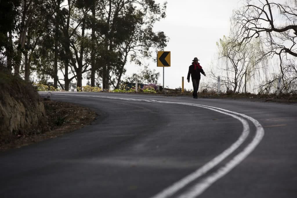 Why This Bloke Walked 90km To Work, Beau Miles, photo by Rodney Dekker, walk to work, melbourne, shoulder
