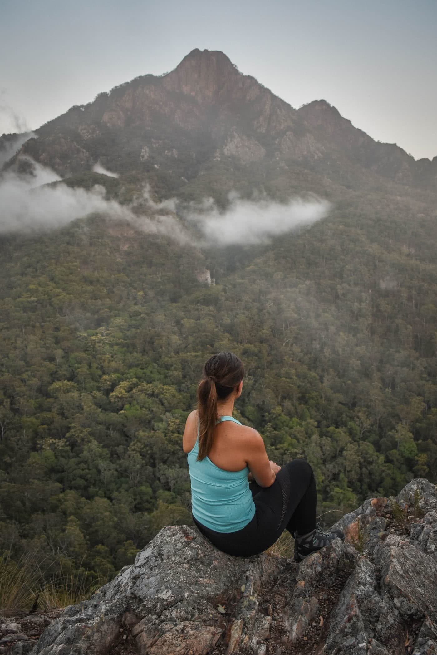 Mini-Hike To A Mountain View// Mt Barney National Park (QLD) Lisa Owen Yellow Pinch Lookout mt barney, girl, hiker