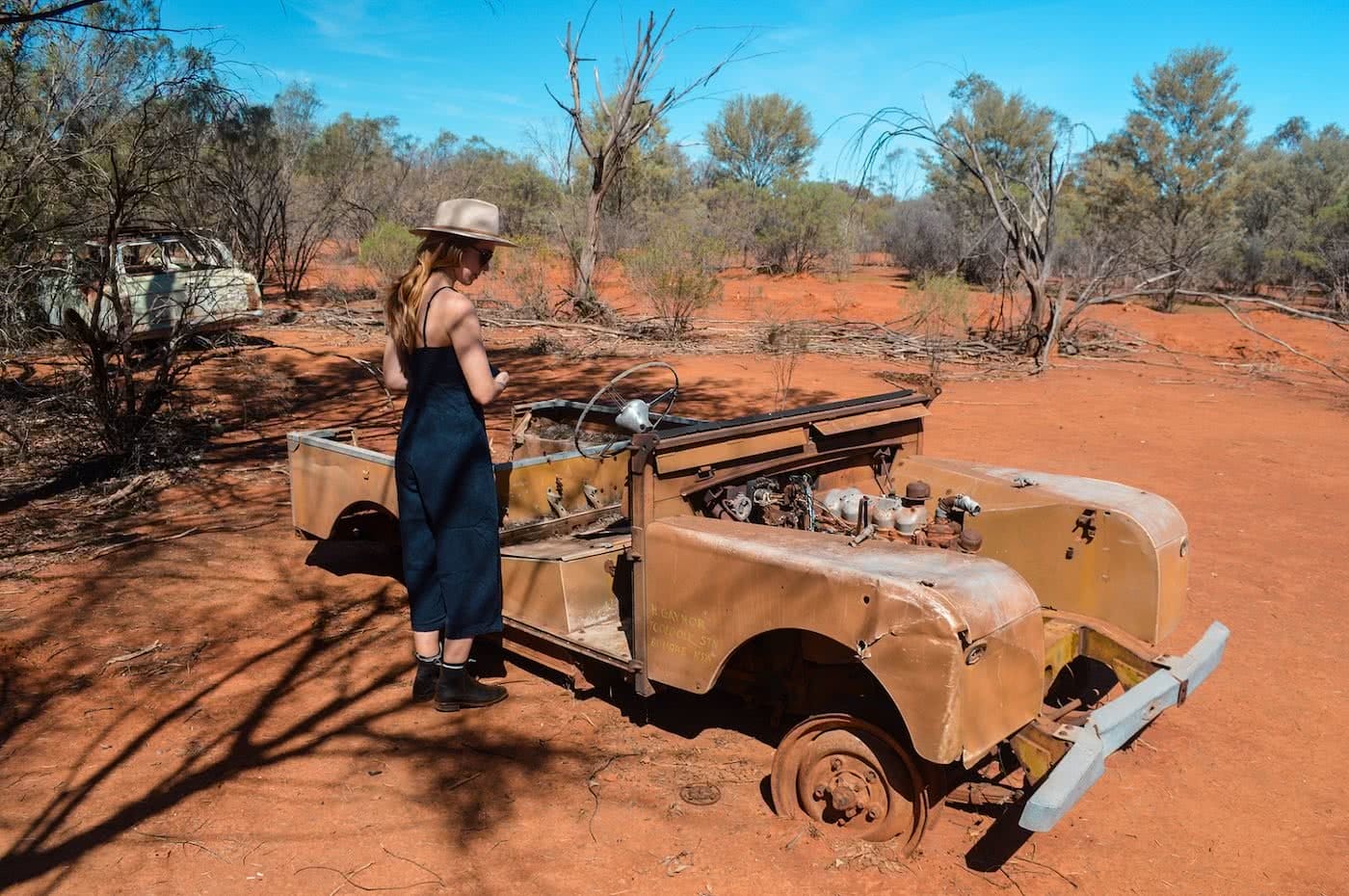 Taking Tiguan to the Outback // Gundabooka & Mutawintji National Parks (NSW) by Natalie Hardbattle, Not Tiguan, rusty car, land rover defender