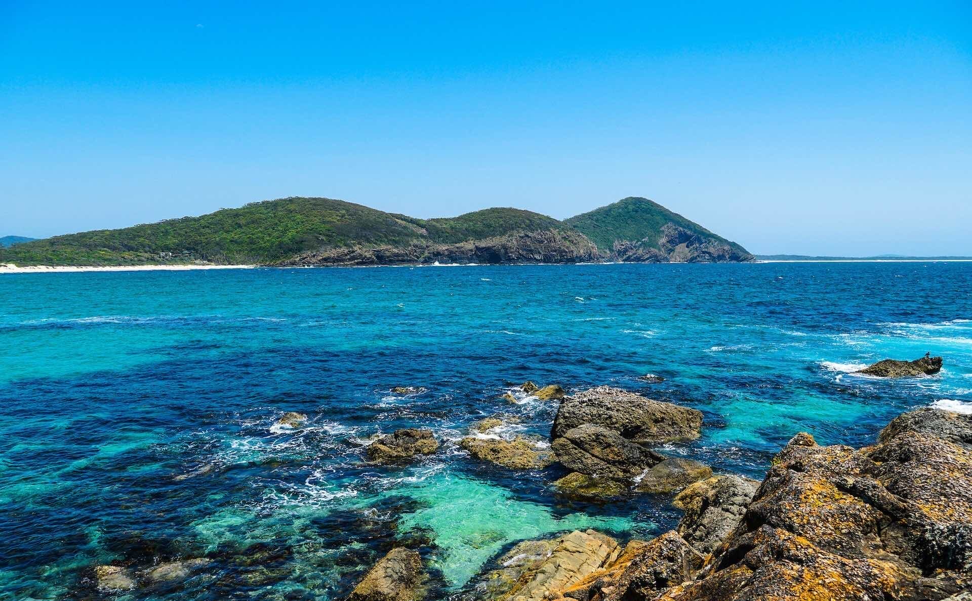 Top Whale Watching Spots Sydney, Fairfax Walk, Shot by Michael Bof via flickr, NSW, Elizabeth Beach & Shelley beach, shot inbetween the two