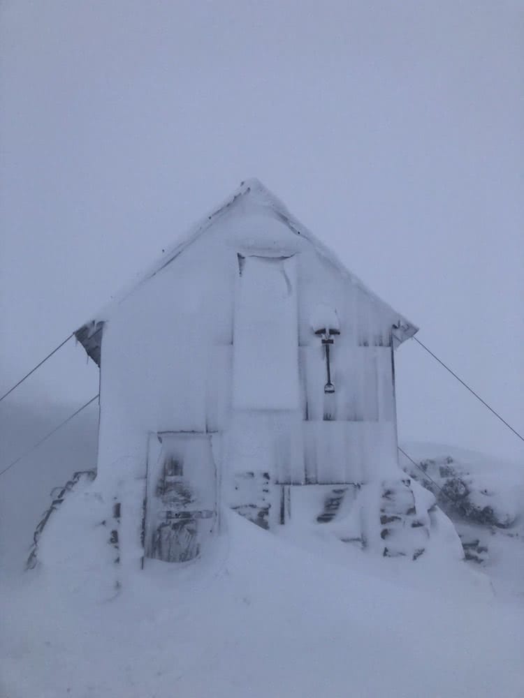 You Can Walk The Overland Track For Free (But There’s A Good Reason), photo by Tim Ashelford, overland track, cradle mountain lake st clair, multi day hike, snow, tasmania, kitchen hut