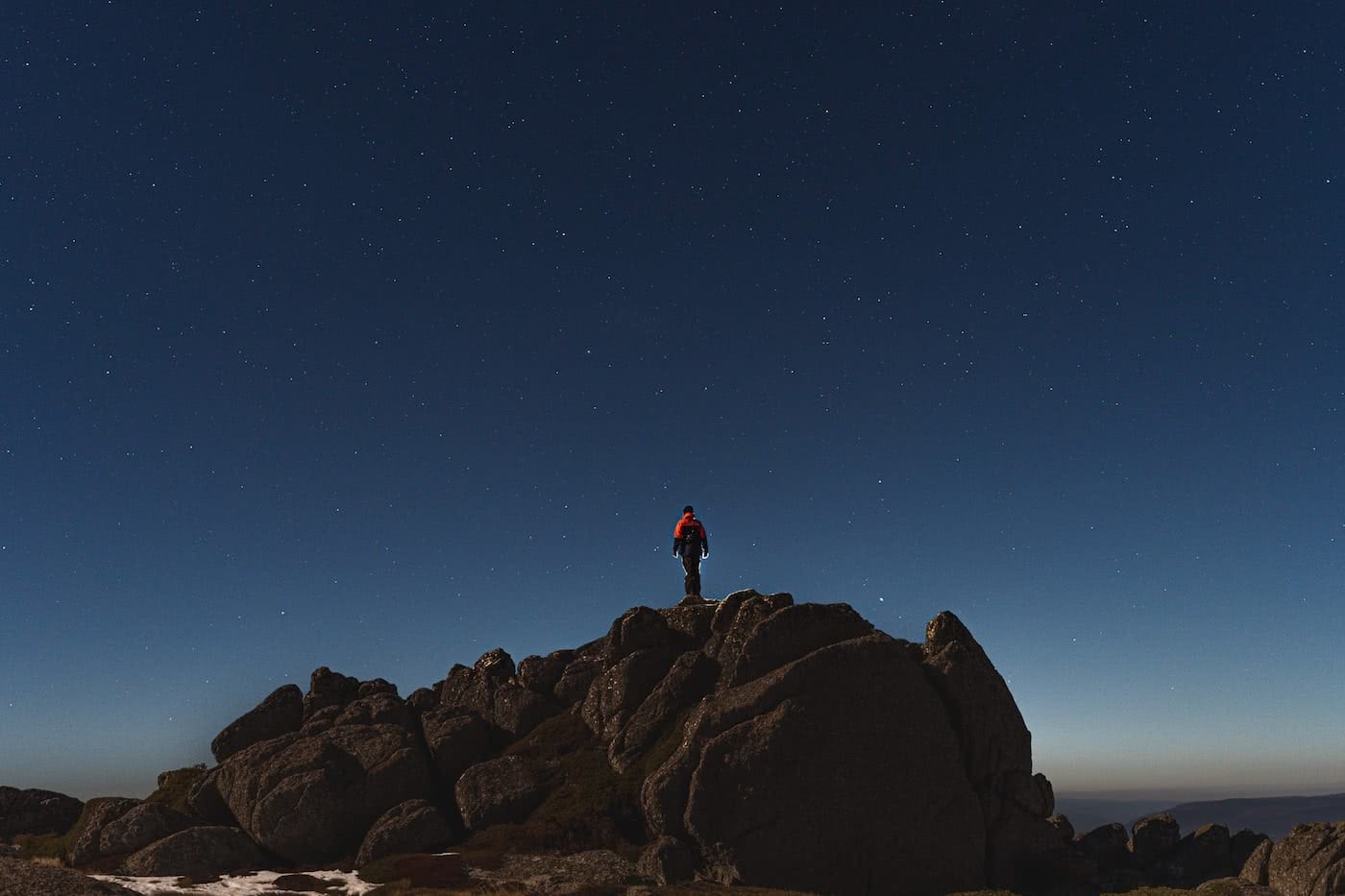 Spring Snow Campout // Main Range (NSW) by Mattie Gould, photo by Jon Harris, astrophotography in the moonlight