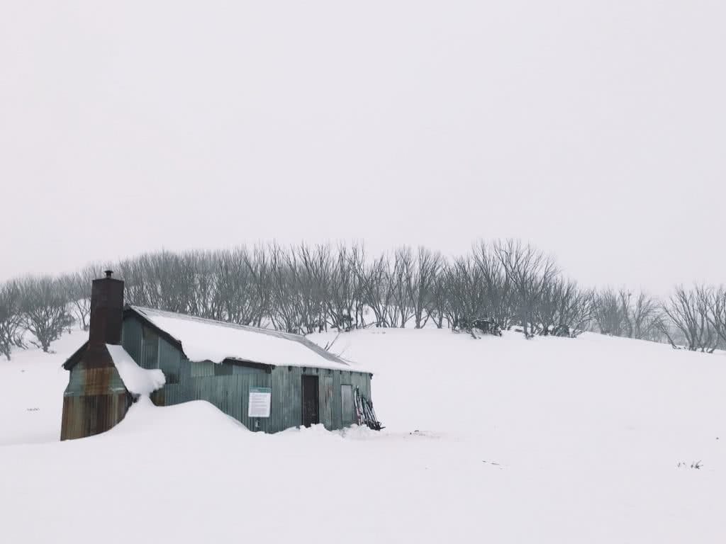 Osprey Renn 50L Pack // Gear Review, hut, snow, trees