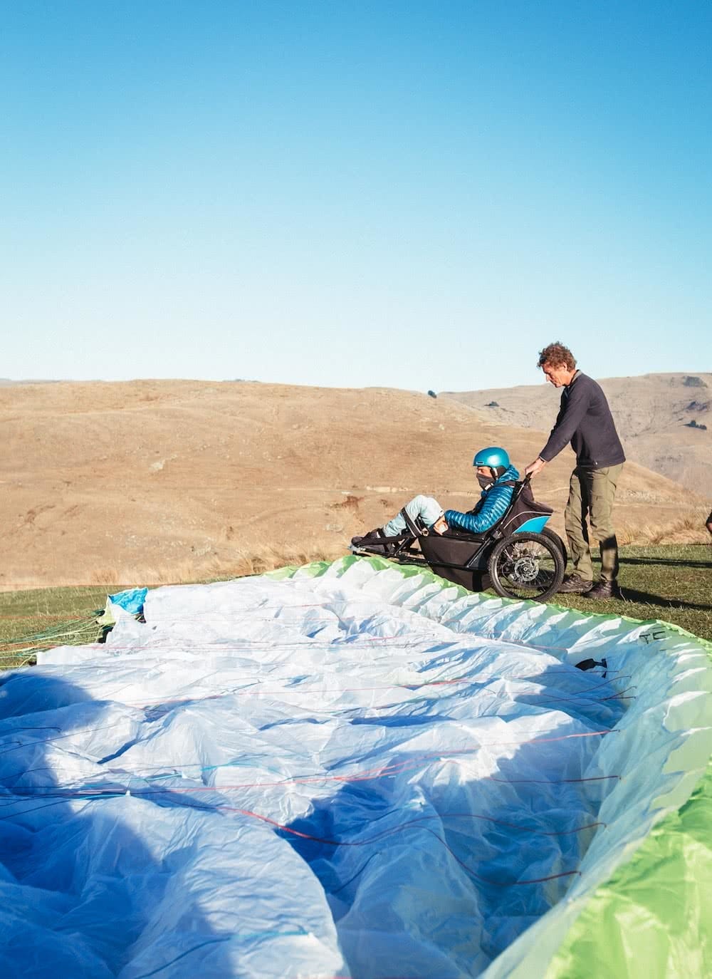 Paragliding Tetraplegic Jezza Williams Proves There Are No Limits, paragliding, carers, Jezza, parachute 
