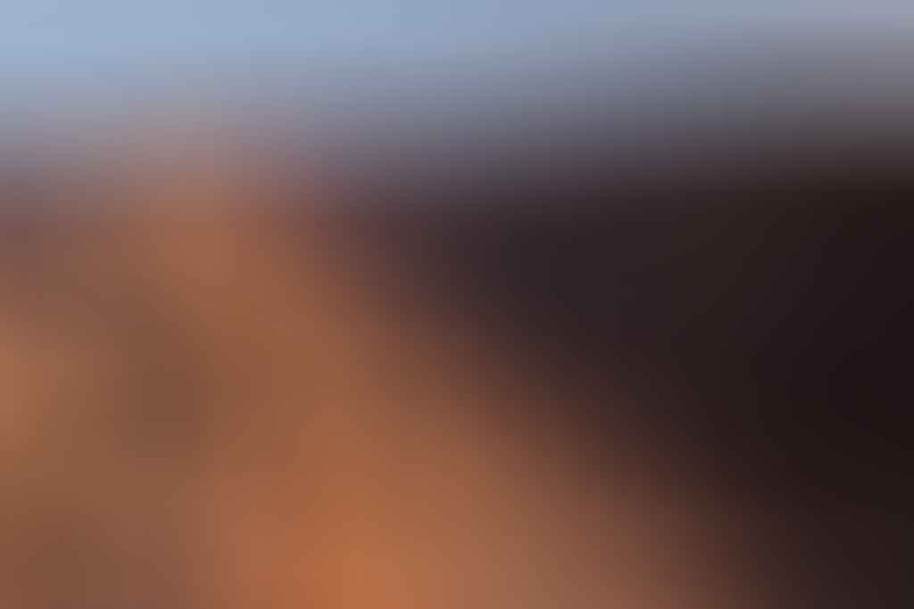Capturing The Landscapes Of The Larapinta, Conor Moore, photo 6, counts point, sunrise, river, valley, cliffs, red dirt, tussocks