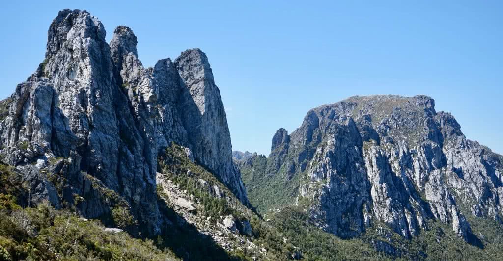 Will We See the Peak? A Four Day Hike To Conquer Frenchmans Cap (TAS), Emily Barlow, photo by Sarah Barlow, Barron Pass, mountains, track, hike