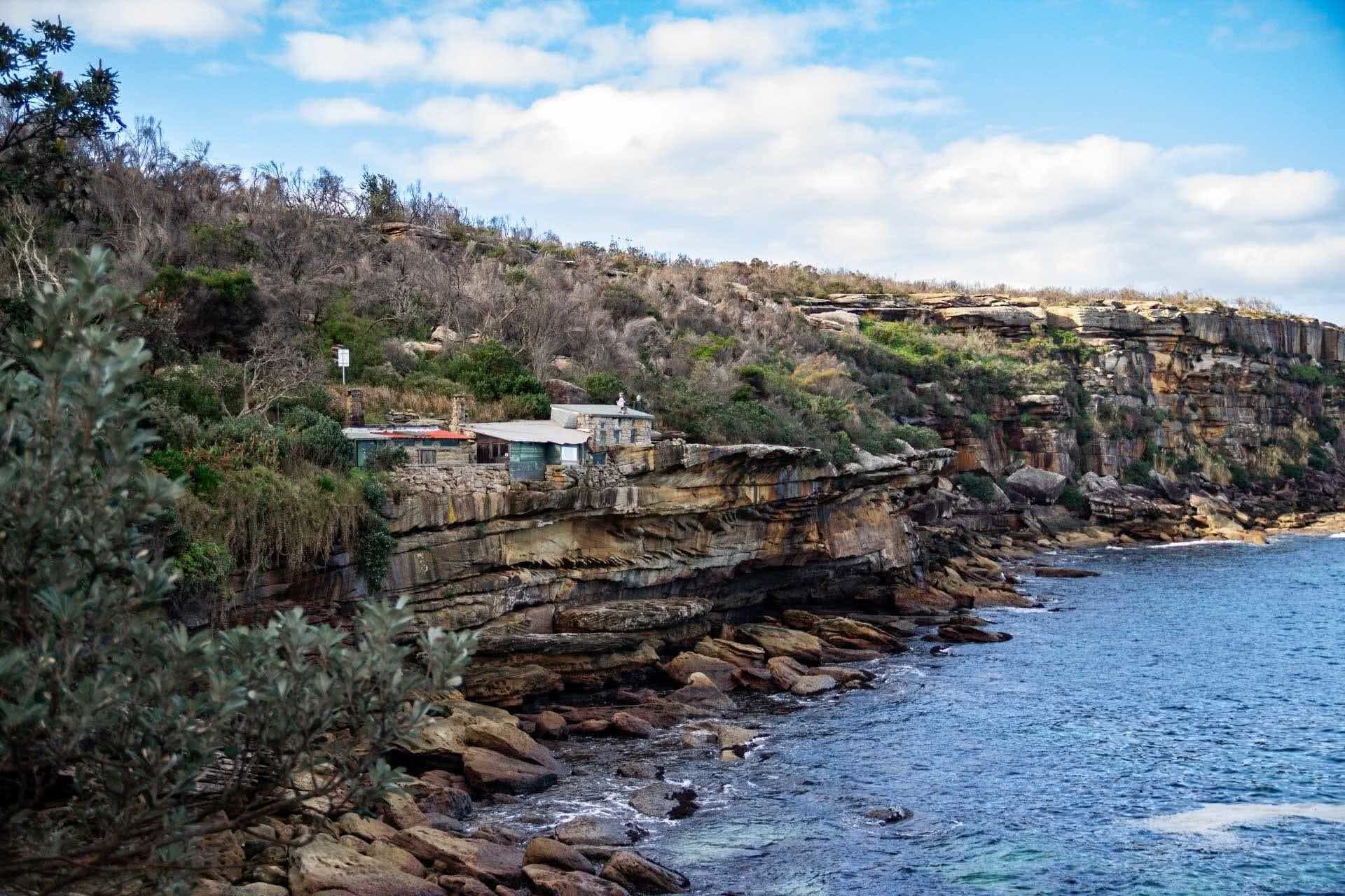 21 of the Best Day Walks in Sydney, photo by Tim Ashelford, spit to manly, cliffs, houses, ocean