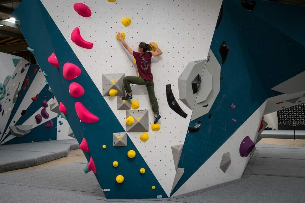 Hey Sydney, Here's Another Bouldering Gym For Ya!, photos thanks to 9 Degrees Bouldering Gyms, woman, climb, route