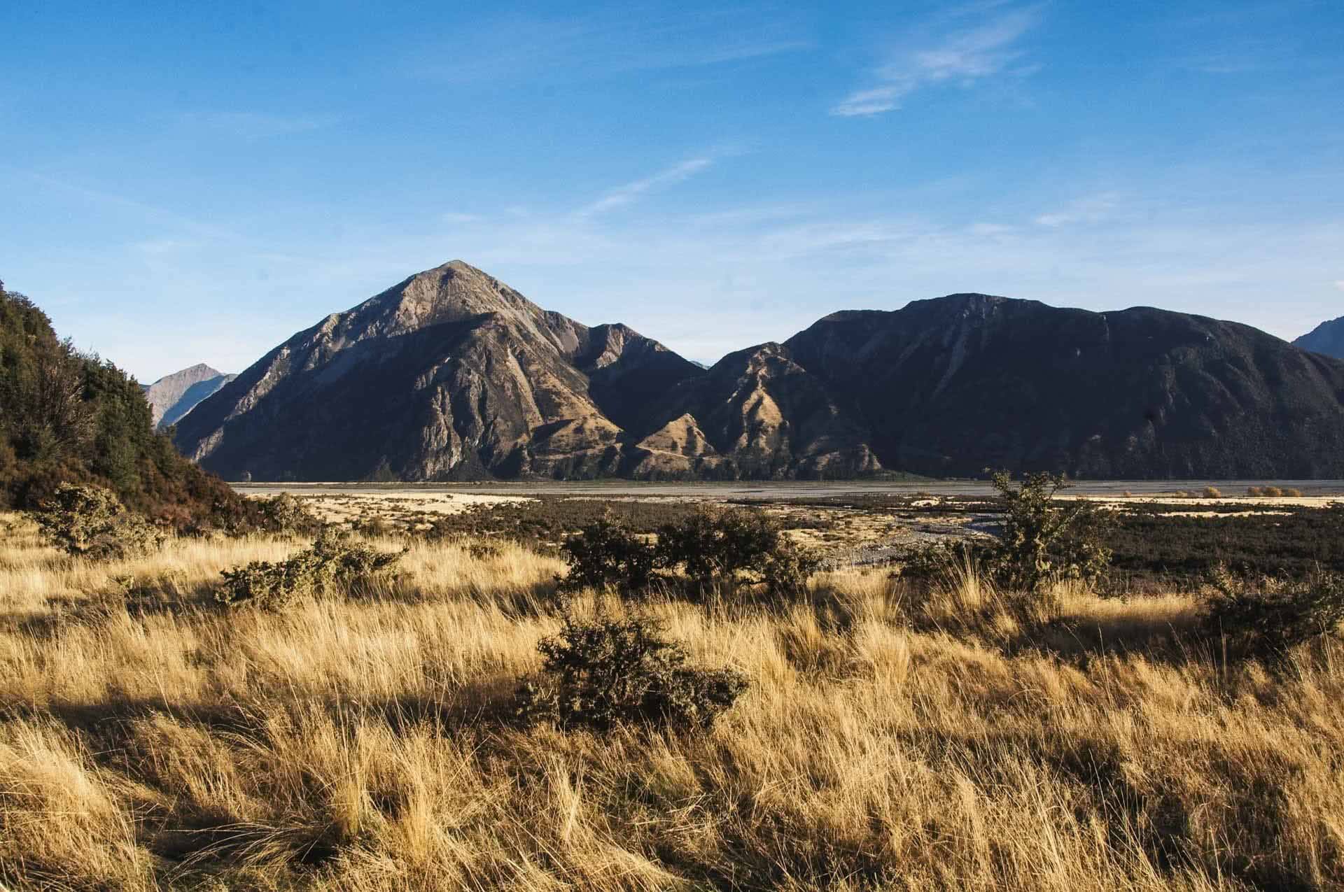 Camping along the Great Alpine Highway, A Road Trip Across New Zealand's South Island – From Coast to Coast, Myrthe Braam
