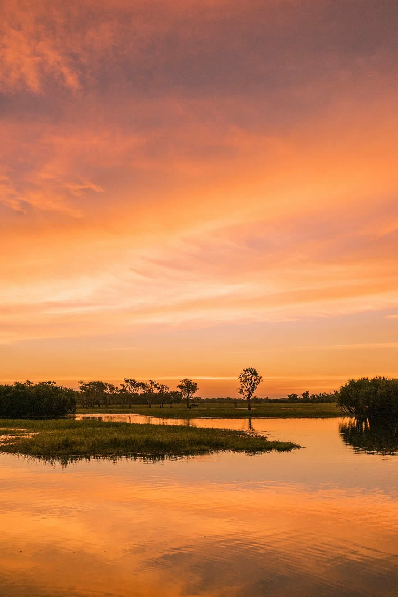 Ngurrungurrudjba – A Guide to Kakadu’s Most Magnificent Wetlands, Lewis Burnett, sunrise, wetlands, river
