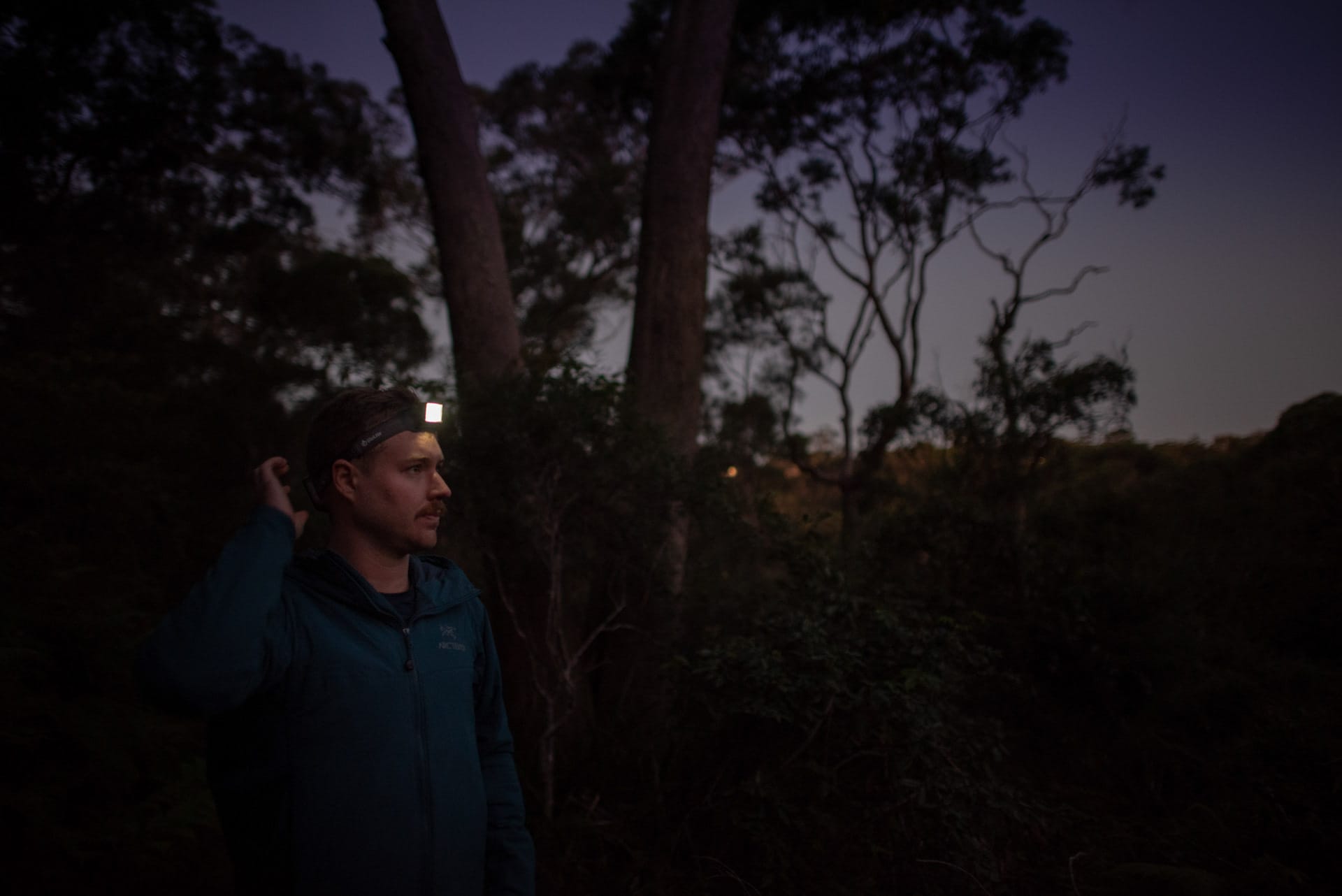 BioLite HeadLamp 750 – Gear Review, photo by evan andrews, model tim ashelford, trail running, dark, head torch