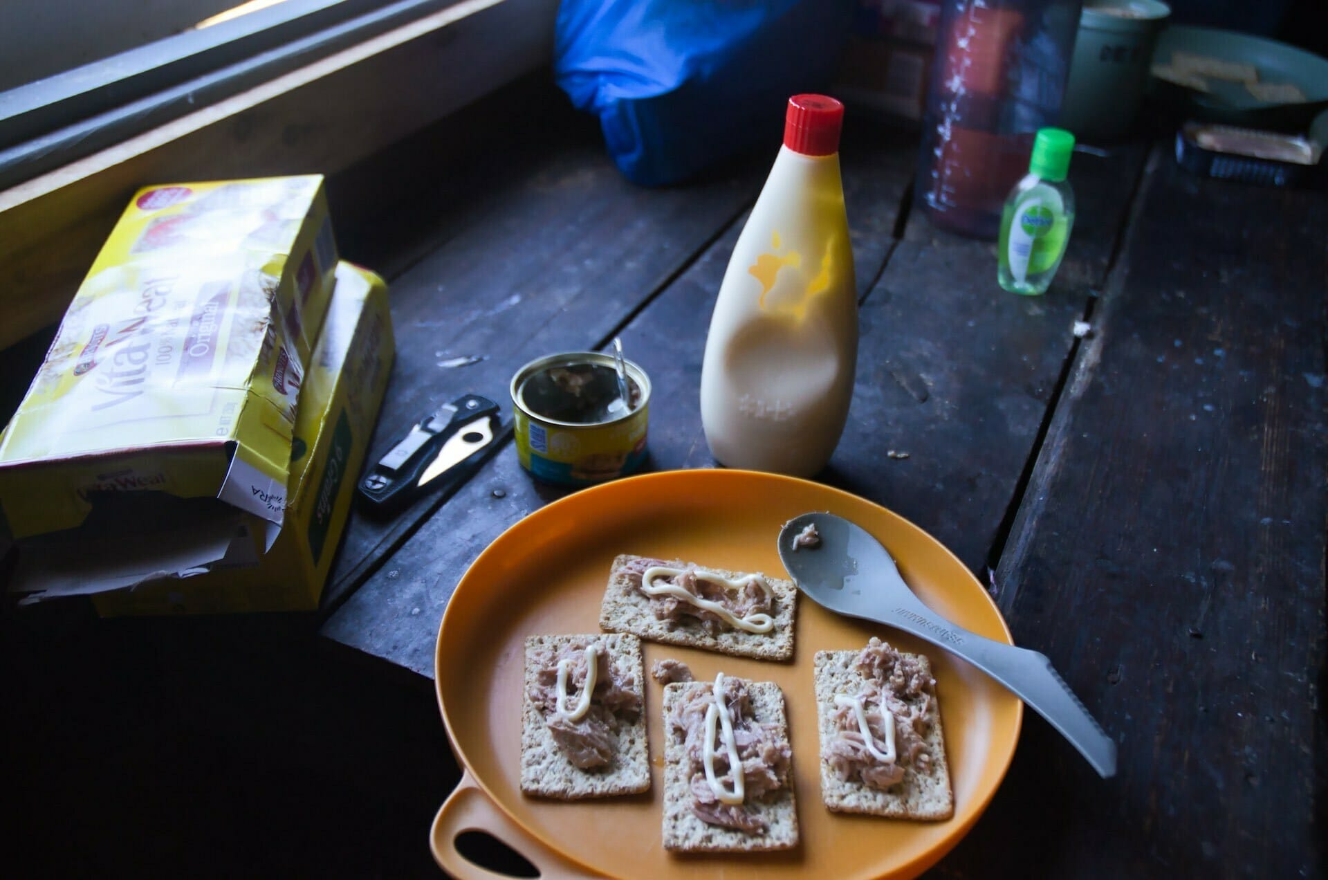 Hut-to-Hut Hiking Through Kosiuszko's Kerries Range, Zac de Silva, Kosciuszko National Park, food, lunch, snack, Tin Hut