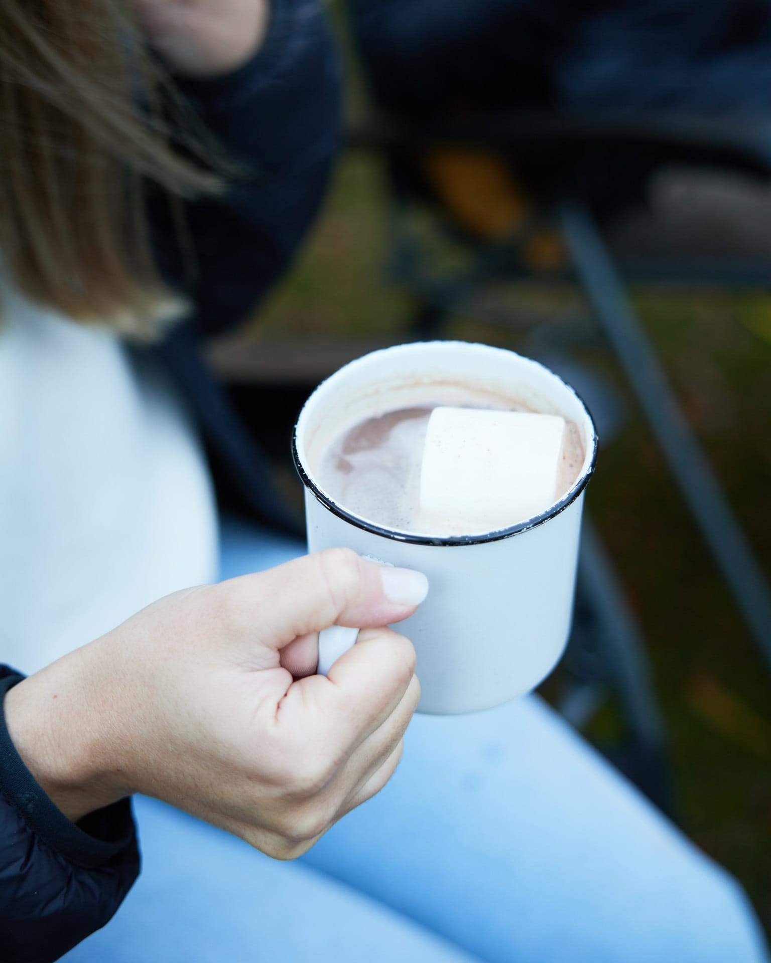 How To Set Up Your Own Glamping Experience, Brody Webb, dometic hayman 4 air, inflatable tent, mug, hot choccy, marshmallow