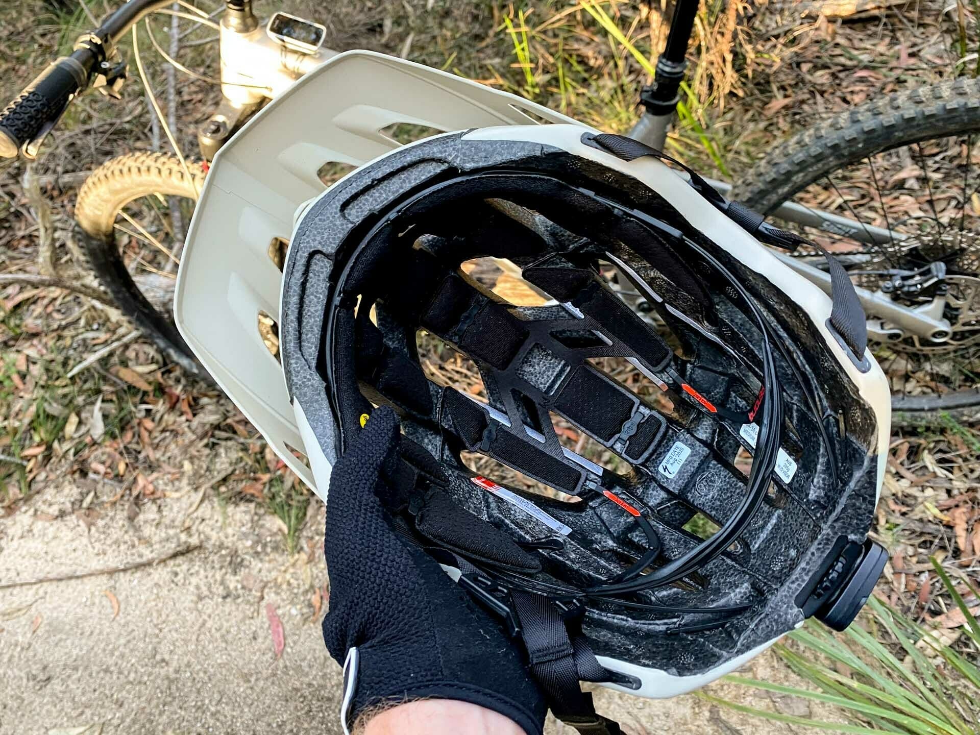 Specialized Ambush with ANGi Mountain Bike Helmet – Gear Review, tim ashelford, lawson trails, blue mountains, nsw, mips