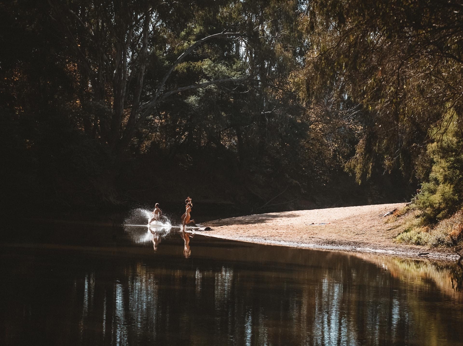 wild swimming, ovens river, wangaratta, victoria
