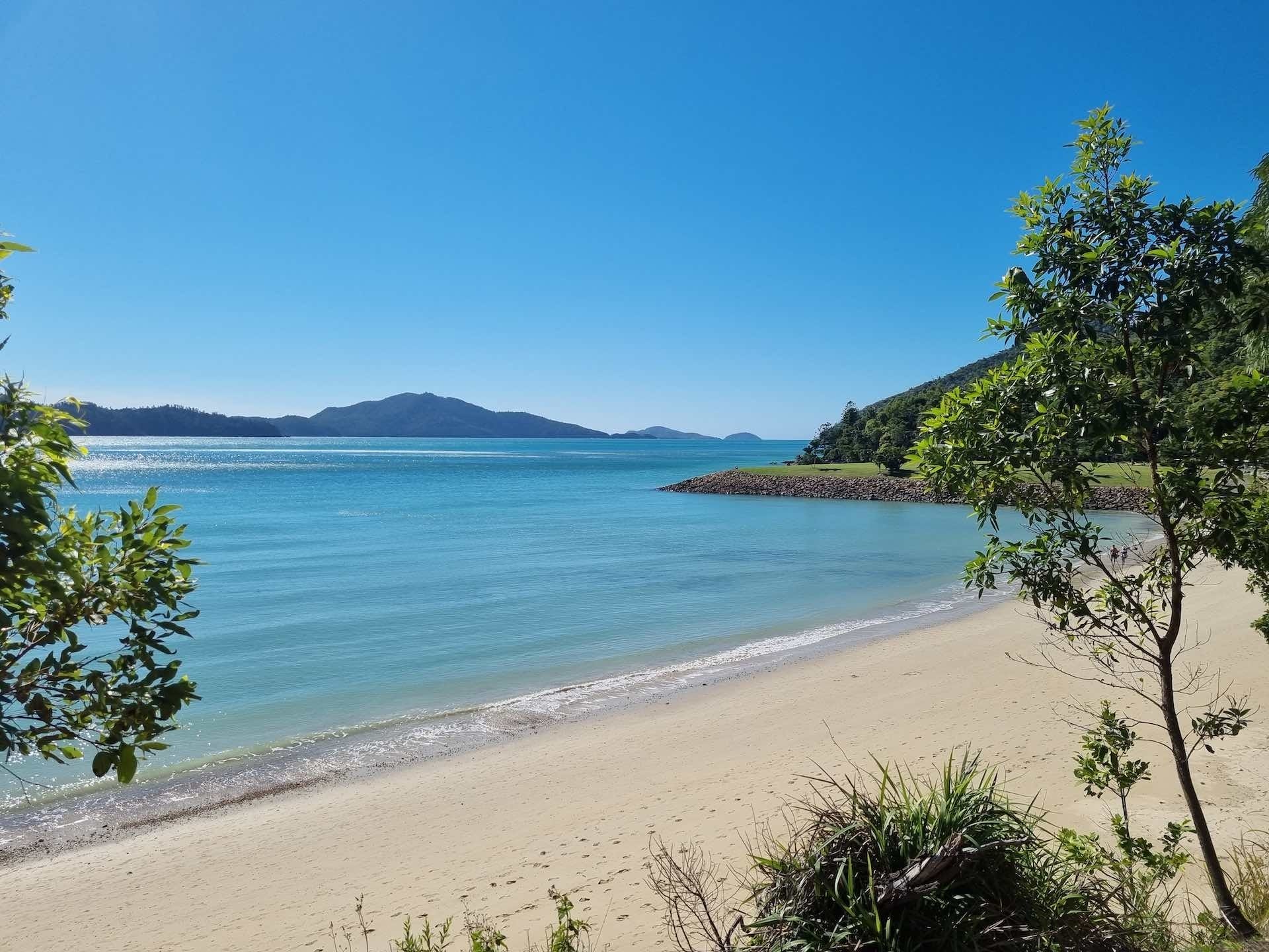 Hamilton Island – Posh Resorts or The Ultimate Adventure Destination?, Anna-Sophie Herinckx, QLD, Coral Cove, beach
