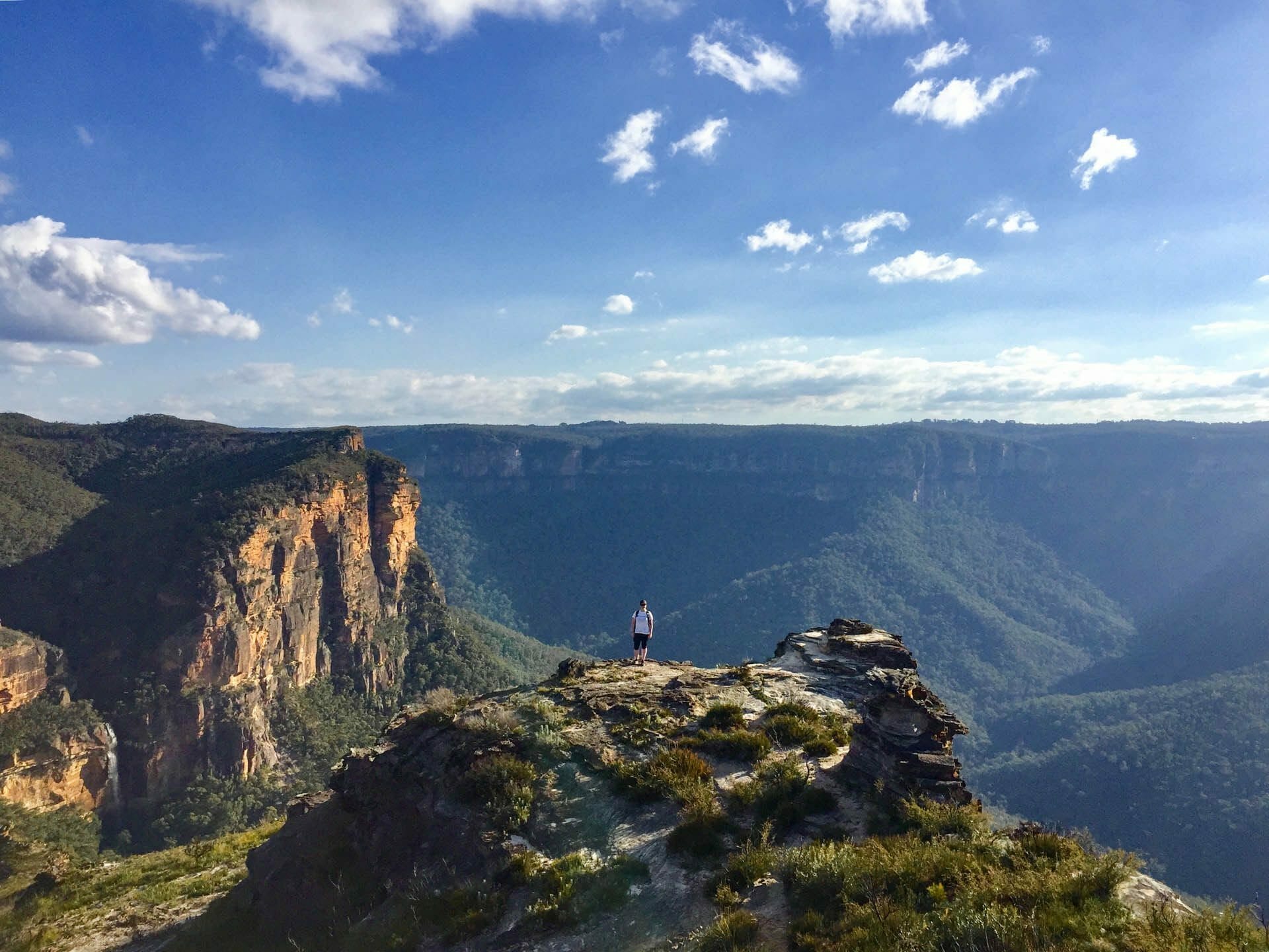 Want to make new friends? Hiking might be the answer! - Kate Reid, Lockleys Pylon, blue mountains