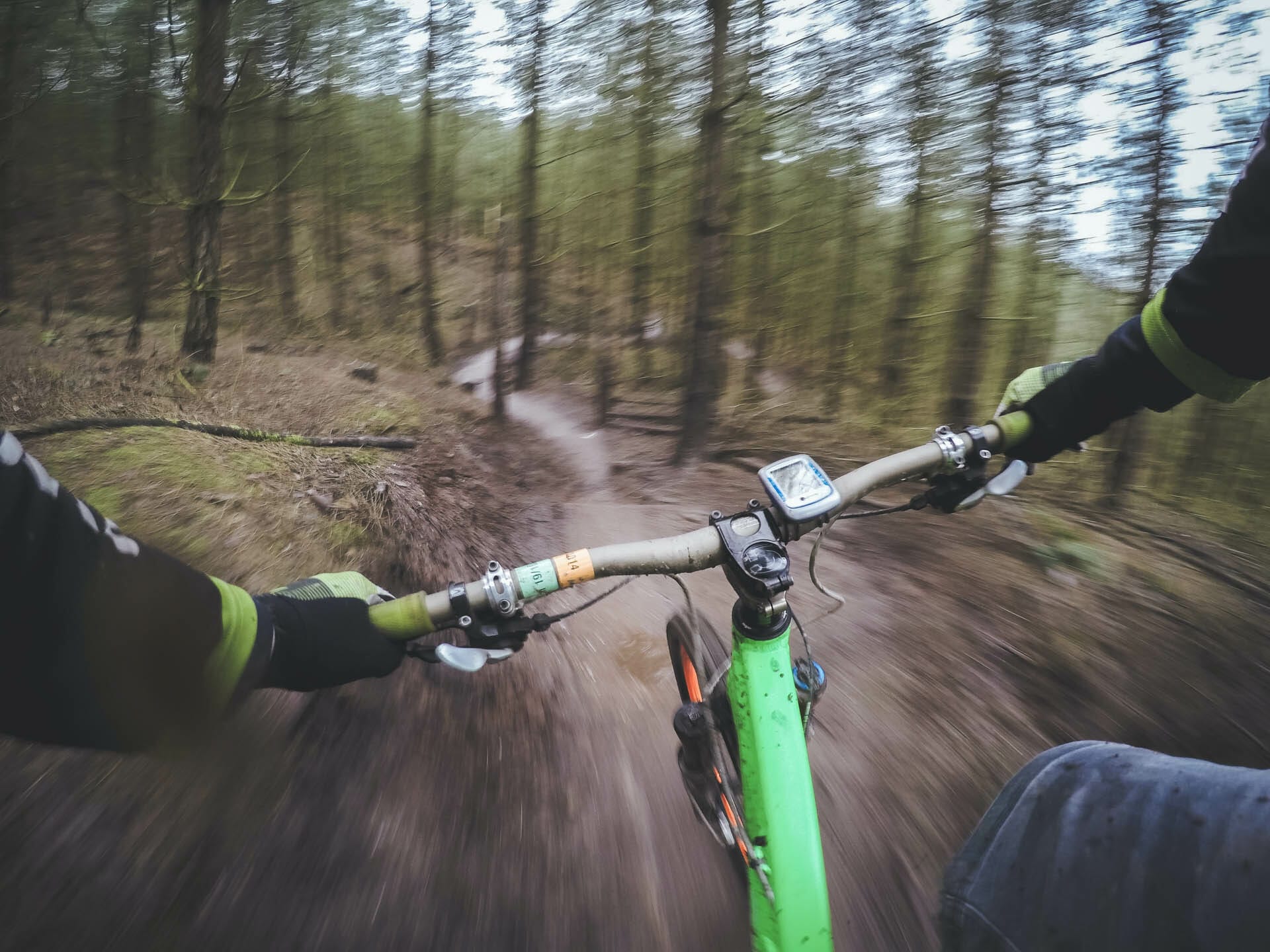 william-hook-mountain bike, POV, downhill, mtb, unsplash