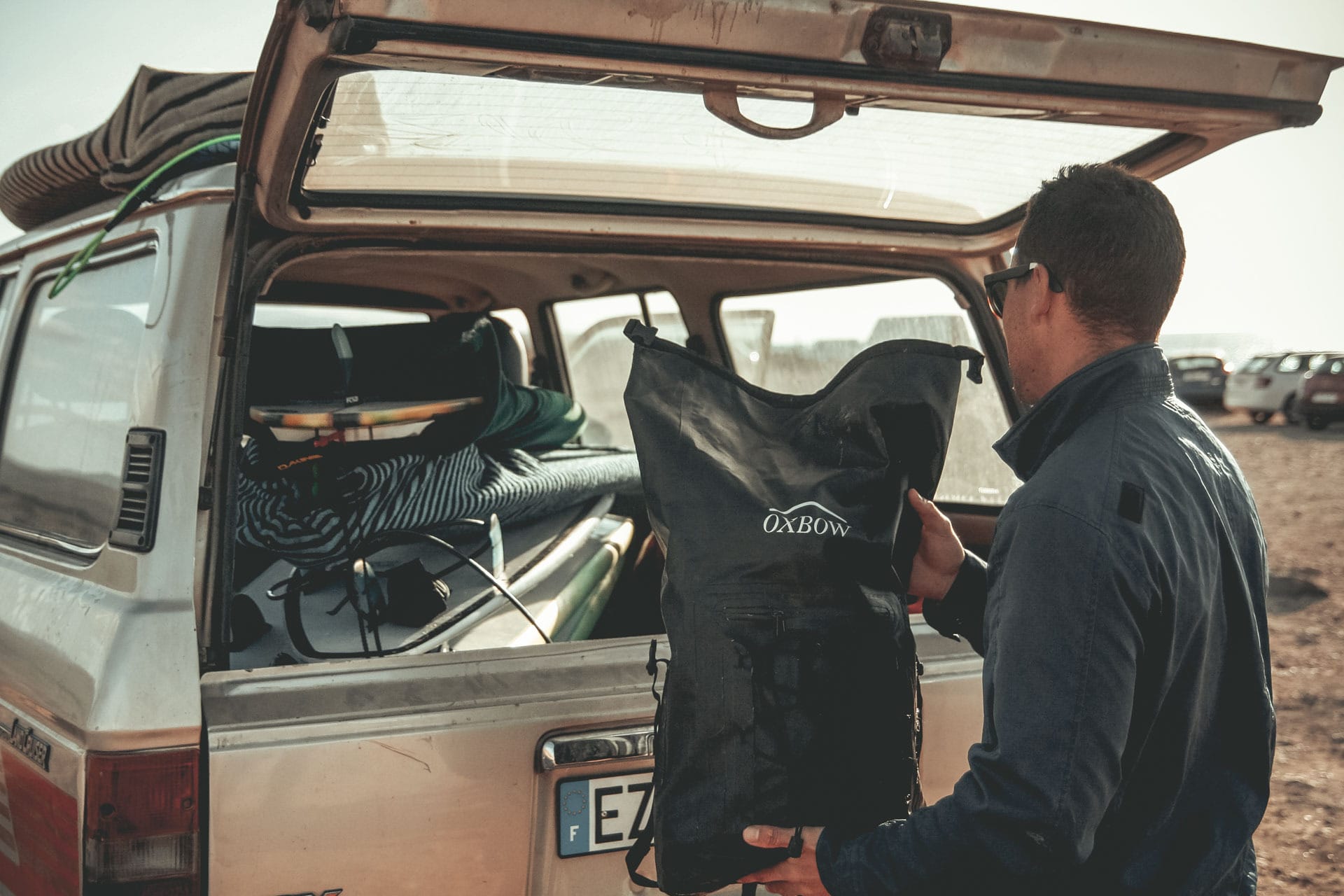 eddy billard, unsplash, 4wd, 4x4, loading