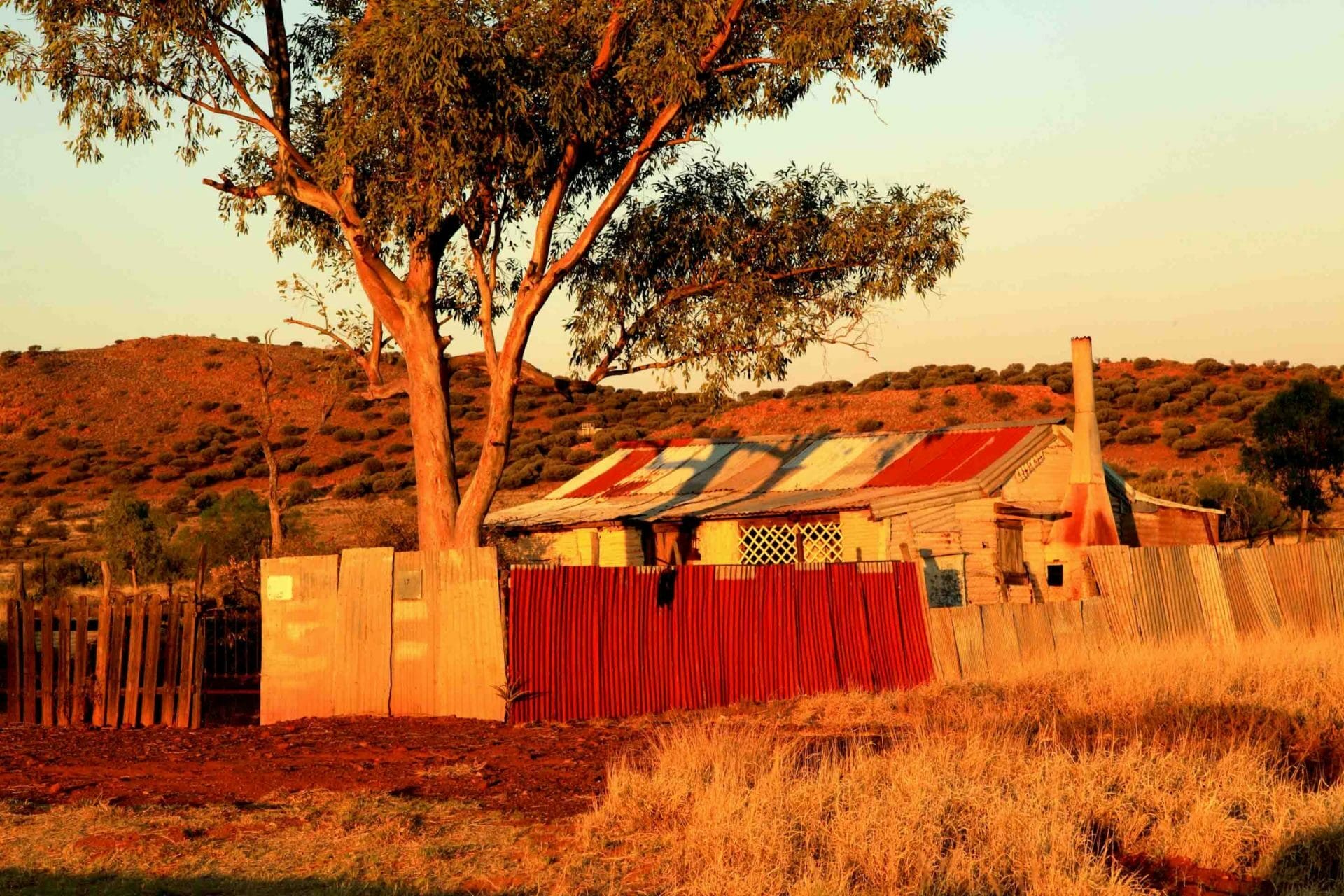 Golden Quest Discovery Trail: A Guide to Driving WA’s Goldfields & Ghost Towns, Jane pelusey