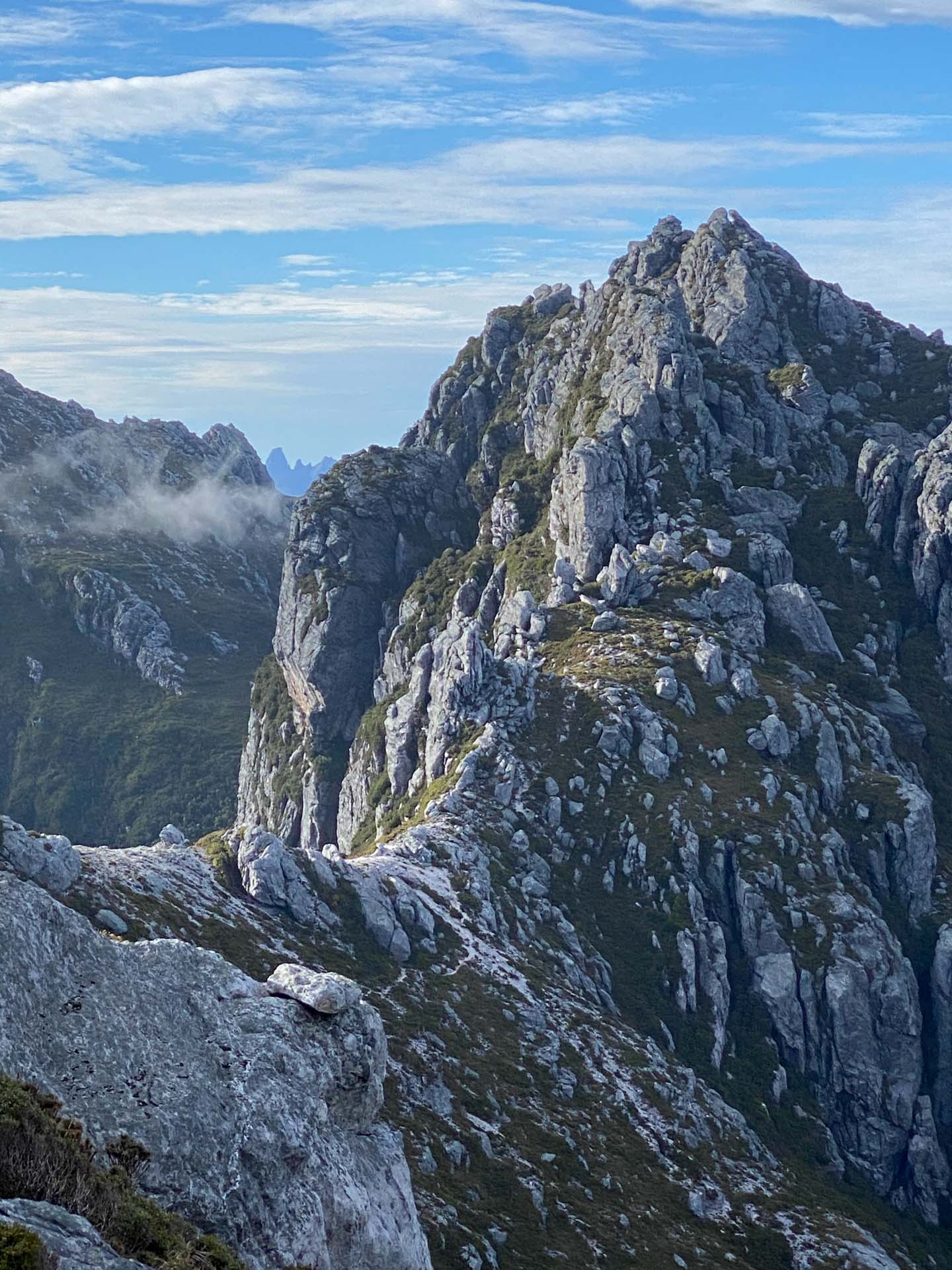 hiking safety on dangerous ridgelines in tasmania