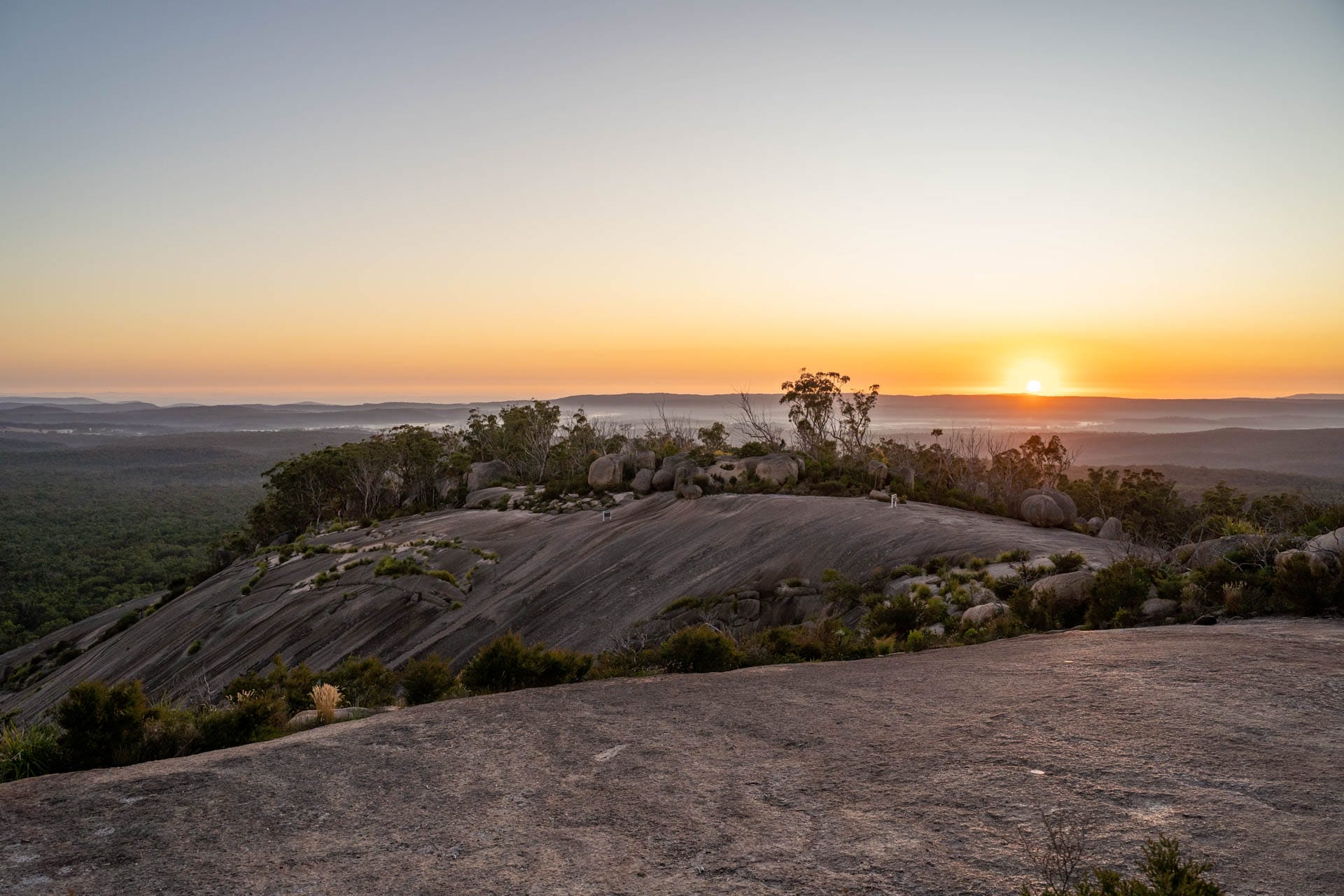 A Weekend in Tenterfield: Where to Stay, Adventure, and Eat, constance allan, bald rock sunrise, horizon