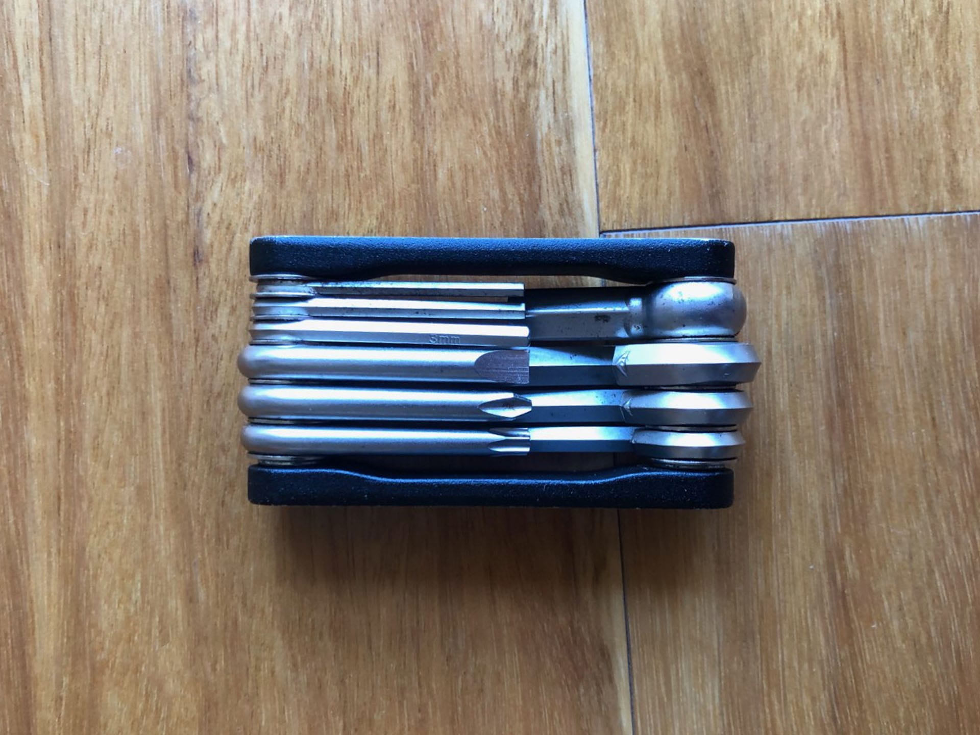 What Should You Carry in Your Bike Repair Kit?