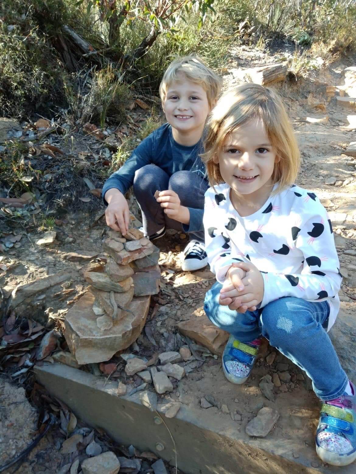 Hiking With Kids – 9 Tips To Make It Enjoyable for Everyone, Sarah Schmitt