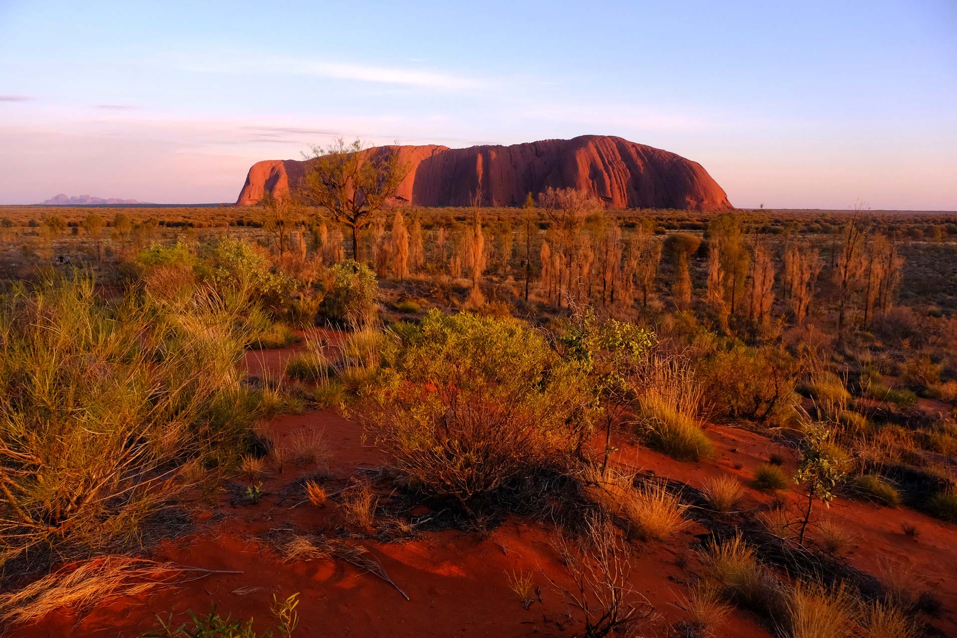 australian northern territory road trip in gt cars